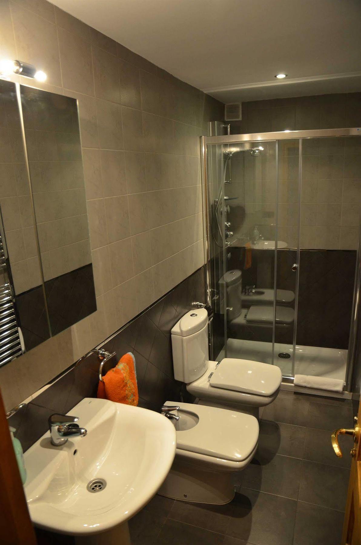 Apartamentos Spa Cantabria Infinita Cillorigo de Liébana Exterior foto