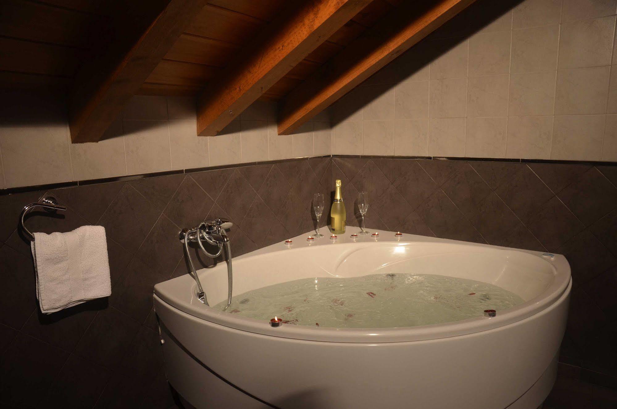 Apartamentos Spa Cantabria Infinita Cillorigo de Liébana Exterior foto